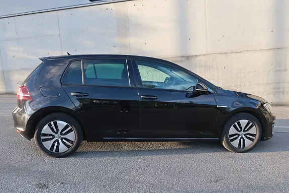 Volkswagen E-Golf 2016 photo 4