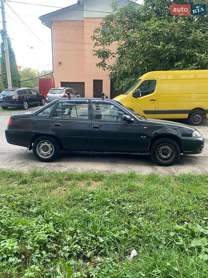 Daewoo Nexia 2011 photo 2