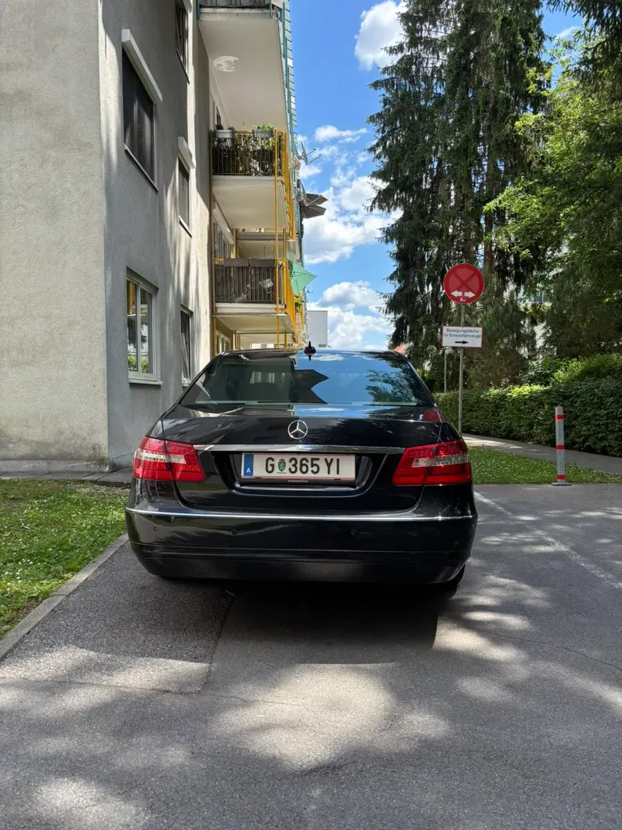 Mercedes-Benz Eklasse 2012 photo 2