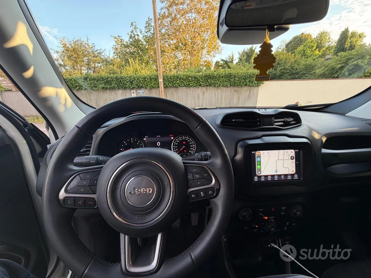 Jeep Renegade 2022 photo 3