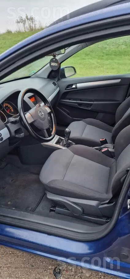 Opel Astra 2006 photo 2