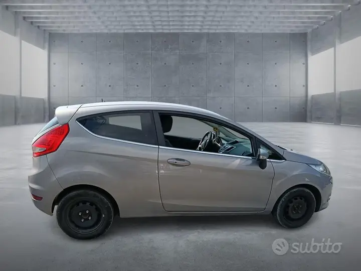 Ford Fiesta 2010 photo 5