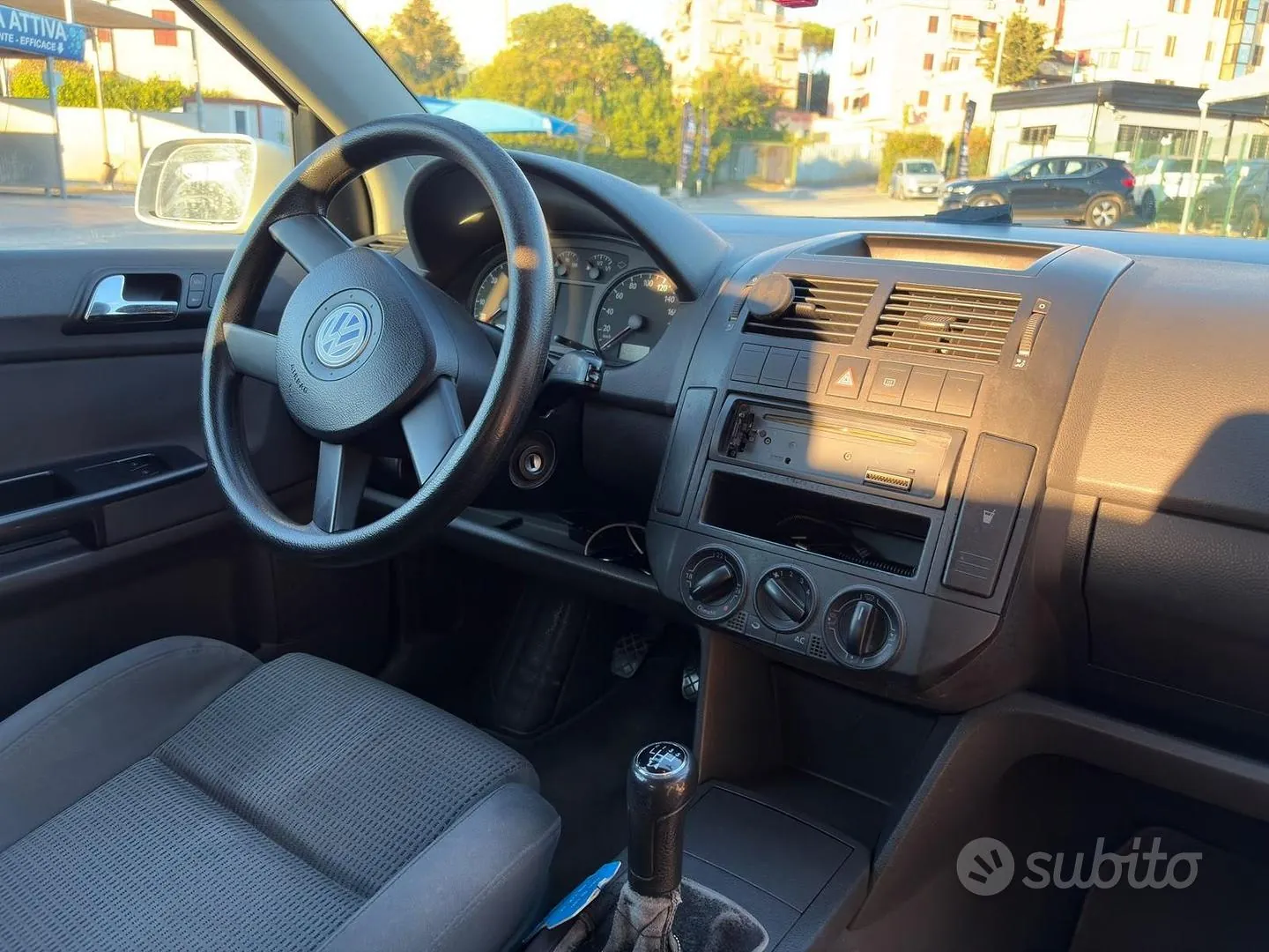 Volkswagen Polo 2002 photo 5