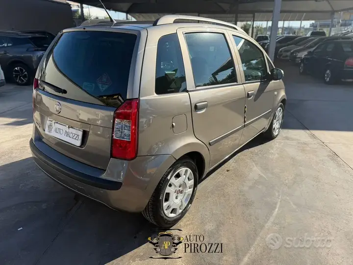 Fiat Idea 2010 photo 4