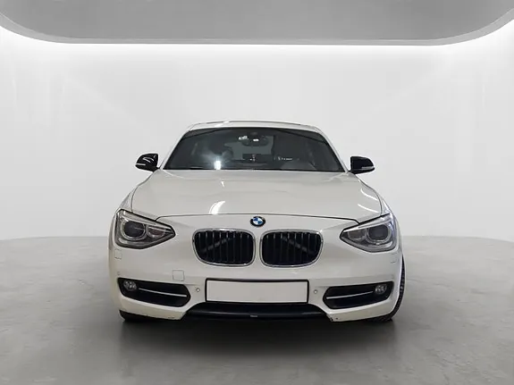BMW 116I 2011 photo 2