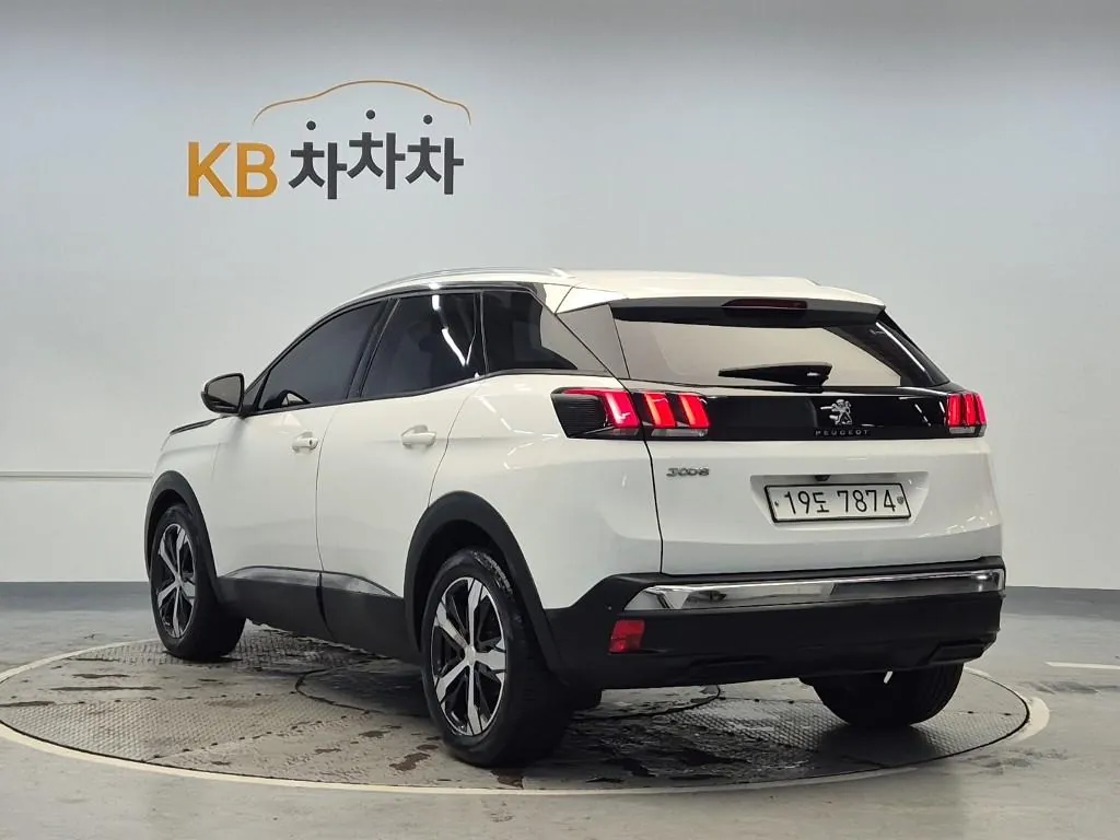 Peugeot 3008 2018 photo 2