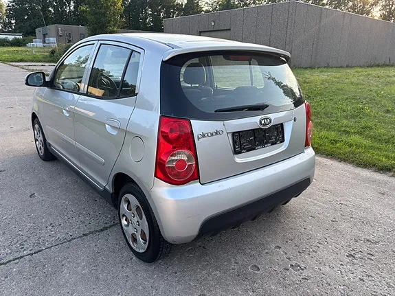Kia Picanto 2010 photo 4
