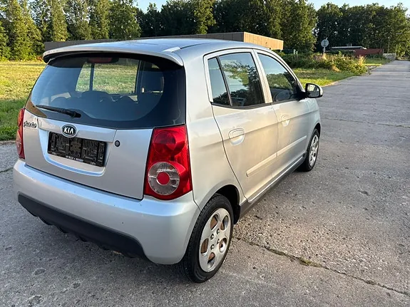 Kia Picanto 2010 photo 3