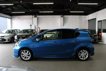Toyota Aqua 2013 photo 5
