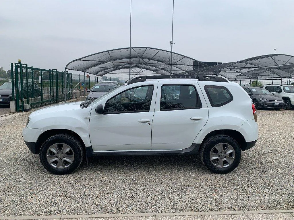 Dacia Duster 2015 photo 2
