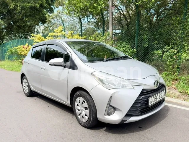 Toyota Vitz 2017 photo 2