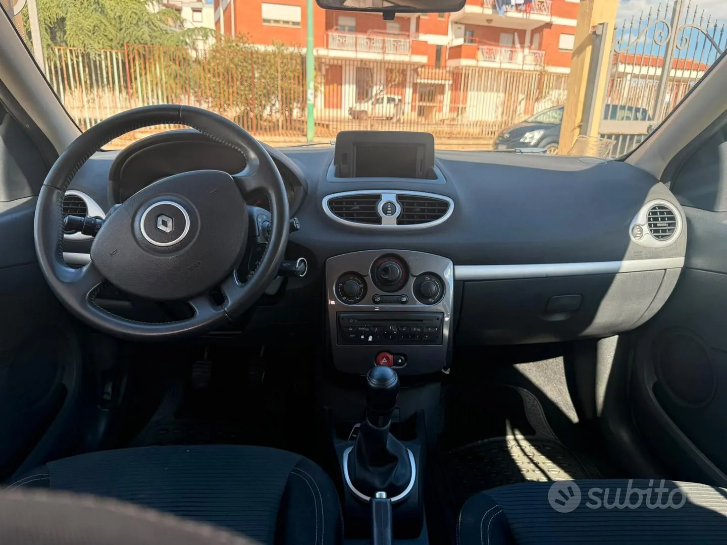 Renault Clio 2012 photo 5
