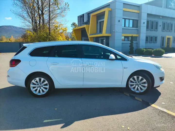 Opel Astra J 2015 photo 3