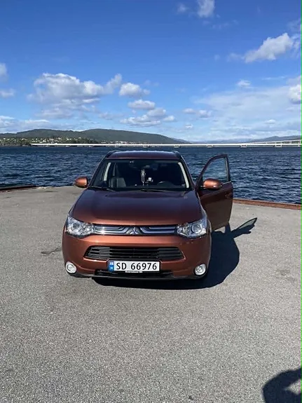Mitsubishi Outlander 2013 photo 4