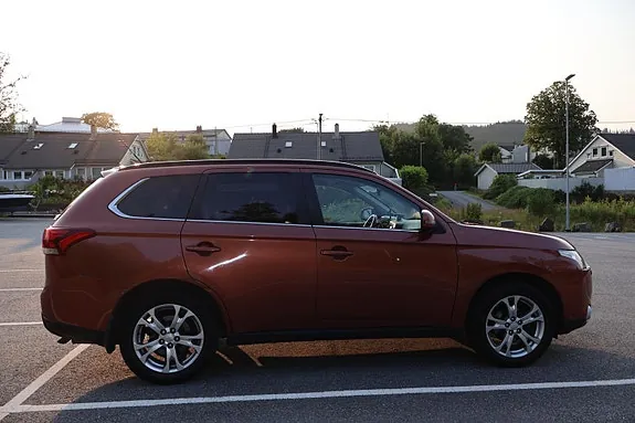 Mitsubishi Outlander 2013 photo 3