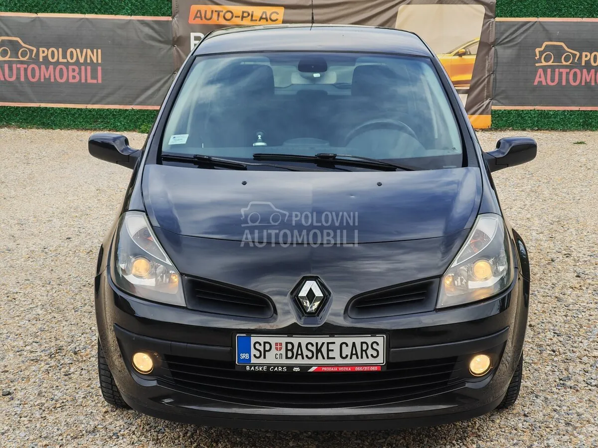 Renault Clio 2005 photo 2