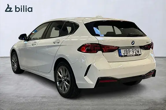 BMW 120 2026 photo 4