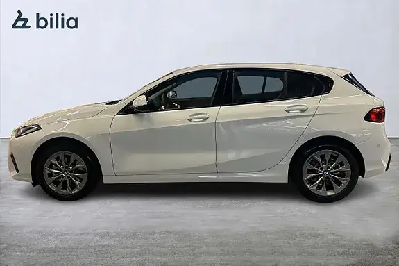 BMW 120 2026 photo 5