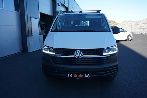 Volkswagen Transporter 2021 photo 2