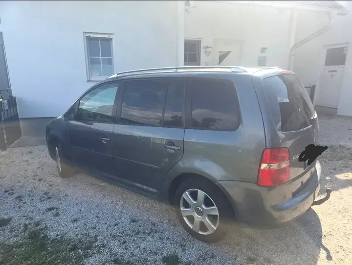 Volkswagen Touran 2003 photo 3