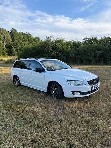 Volvo V70 2016 photo 2