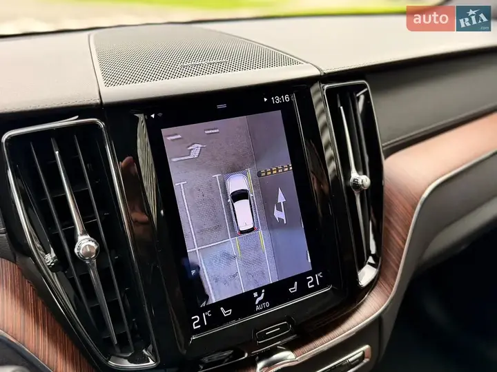 Volvo Xc60 2020 photo 4
