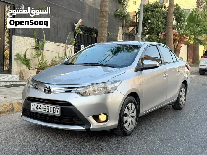 Toyota Yaris 2014 photo 3