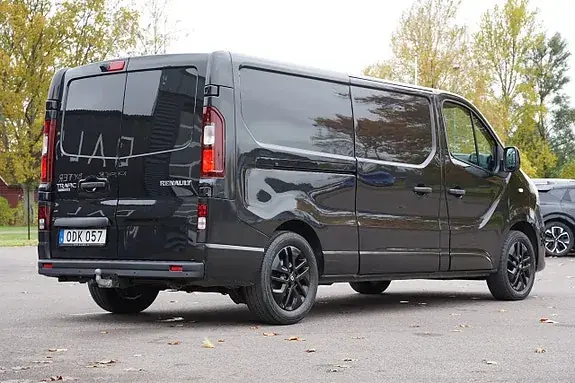 Renault Trafic 2022 photo 2