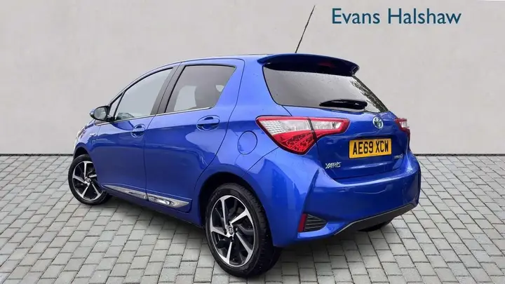 Toyota Yaris 2019 photo 2