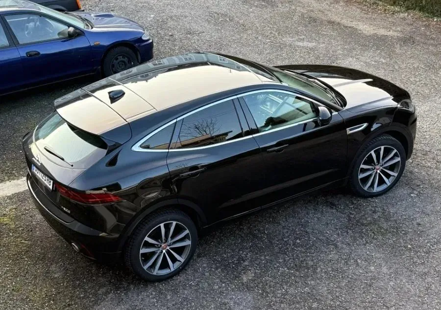 Jaguar E-Pace 2018 photo 2