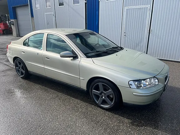 Volvo S60 2005 photo 2