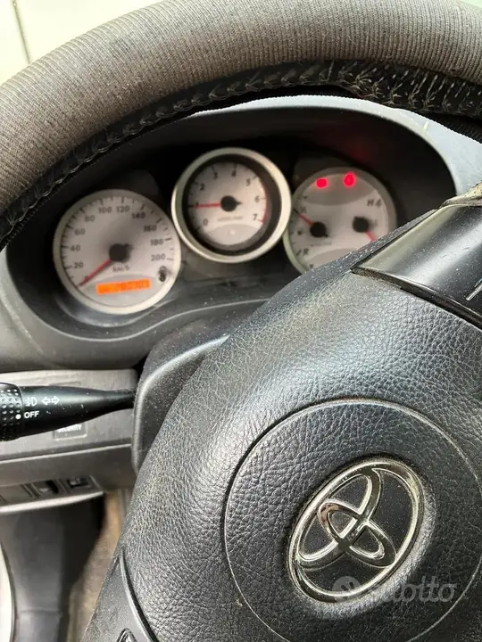 Toyota Rav4 2004 photo 4