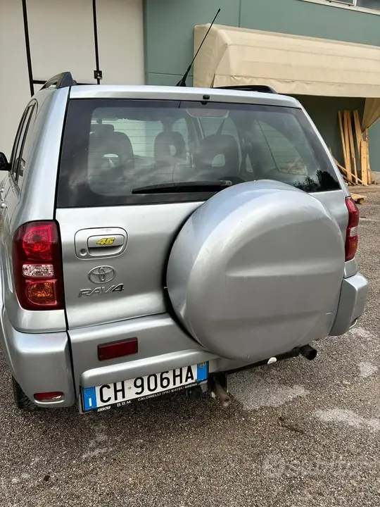 Toyota Rav4 2004 photo 3