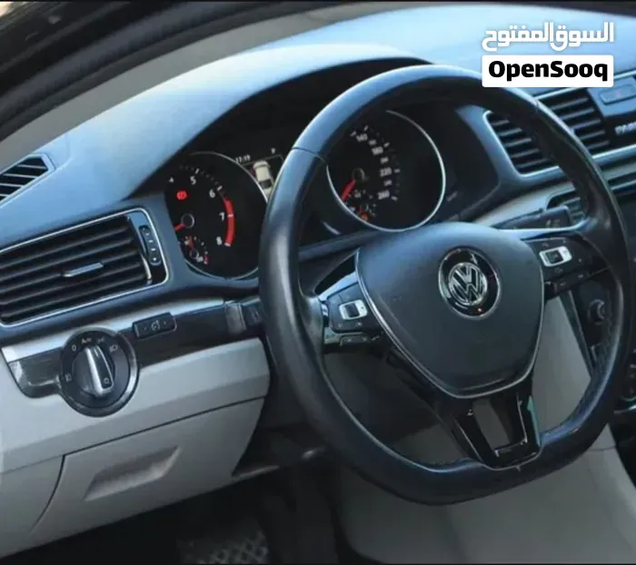 Volkswagen Passat 2018 photo 2