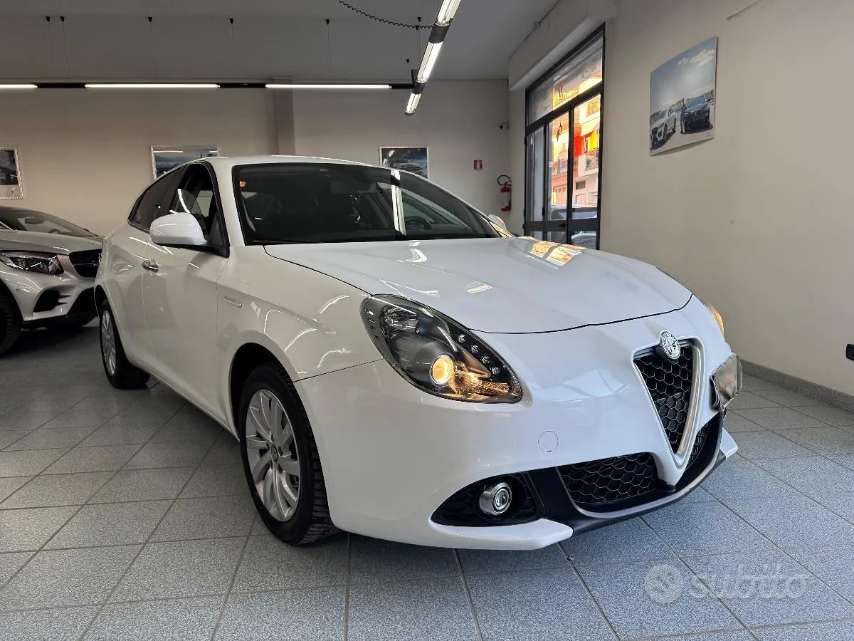 Alfa Romeo Giulietta 2016 photo 3