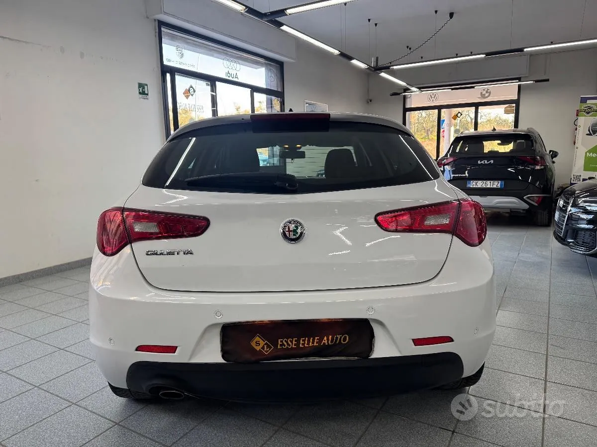 Alfa Romeo Giulietta 2016 photo 5