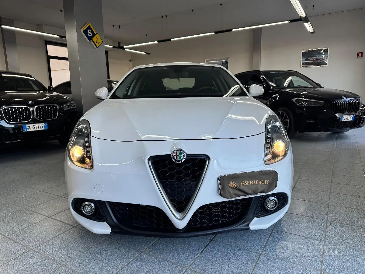Alfa Romeo Giulietta 2016 photo 2