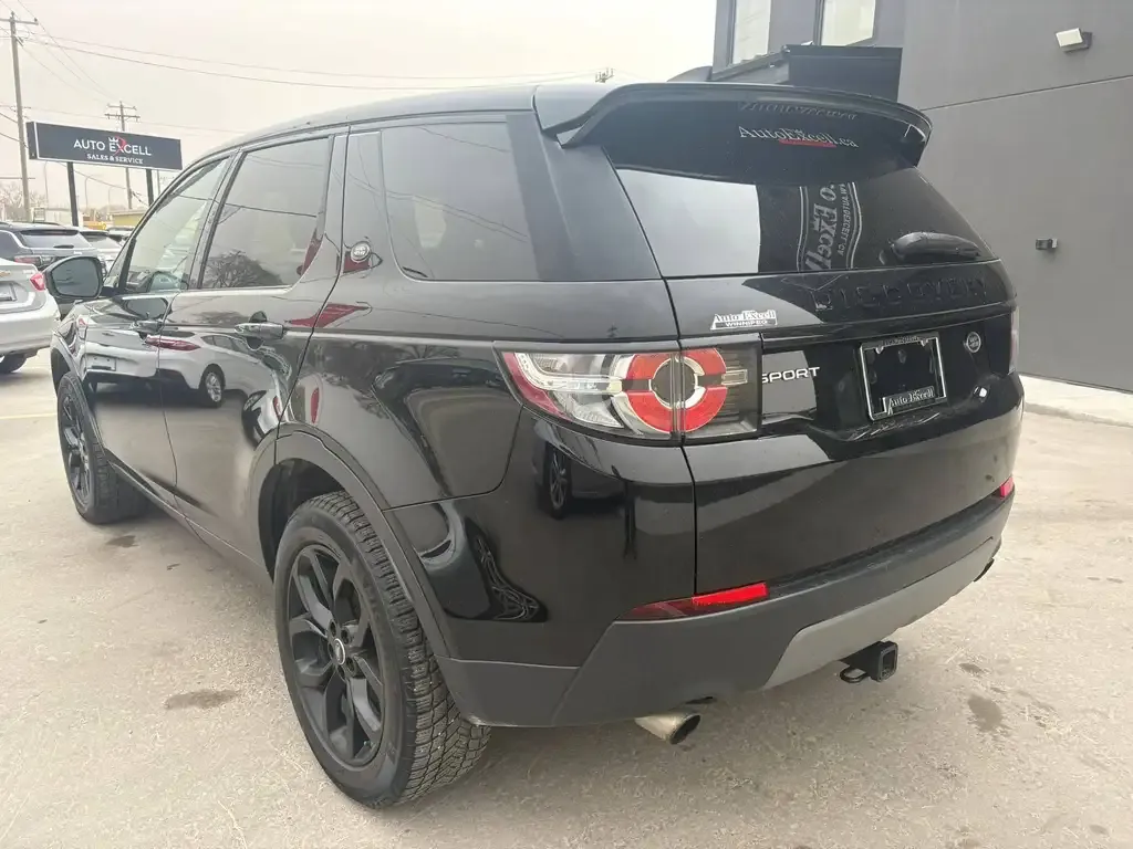 Land Rover Discovery Sport 2017 photo 3