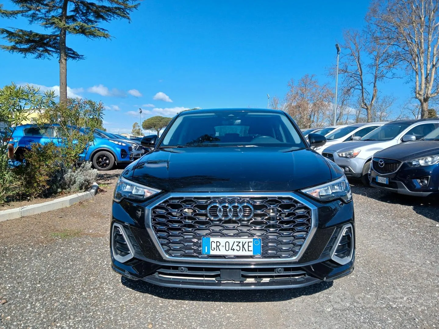Audi Q3 2022 photo 2