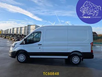 Ford Transit 2025 photo 2