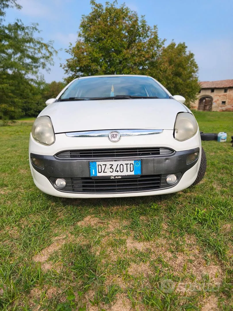 Fiat Punto Evo 2010 photo 2