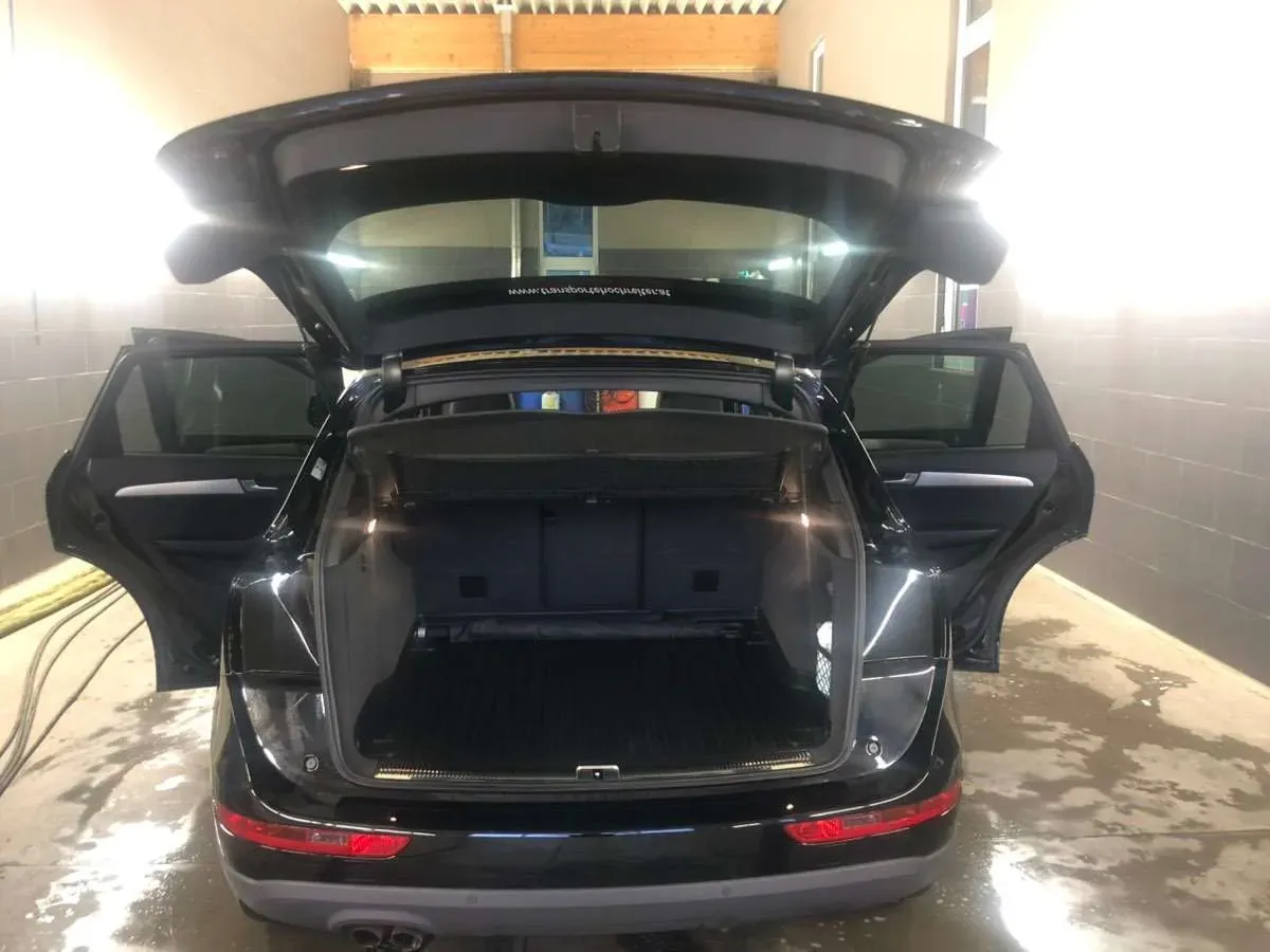 Audi Q5 2010 photo 2