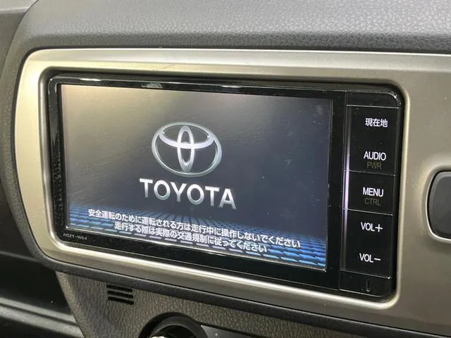 Toyota Vitz 2015 photo 3