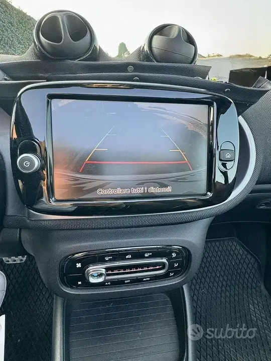 Smart Fortwo 2023 photo 3
