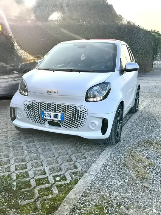 Smart Fortwo 2023 photo 2