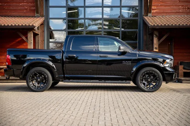Dodge Ram 1500 2023 photo 3
