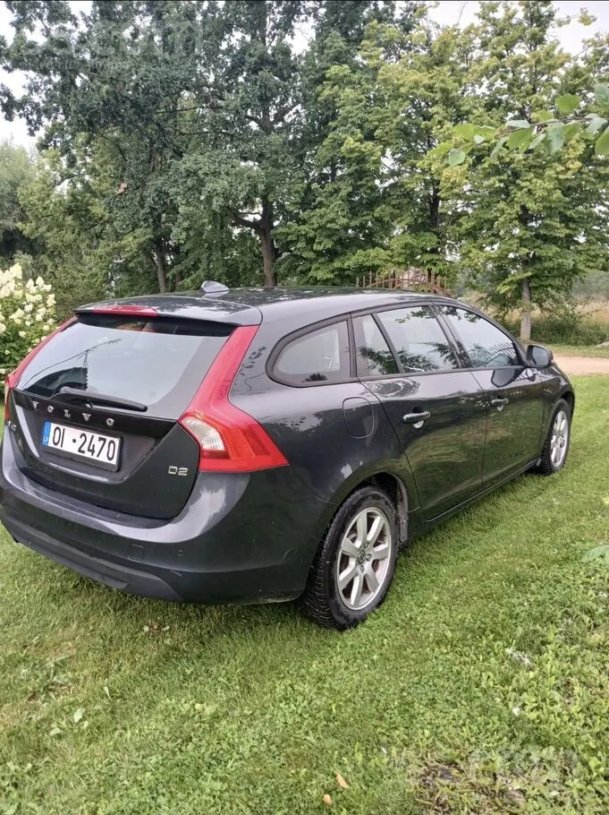 Volvo V60 2012 photo 3