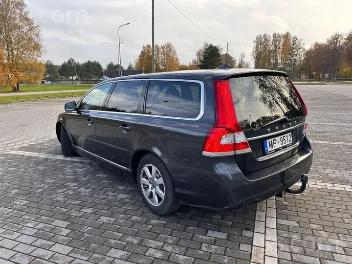 Volvo V70 2013 photo 3
