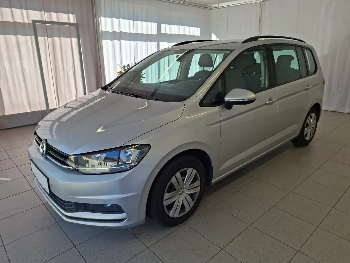 Volkswagen Touran 2020 photo 2