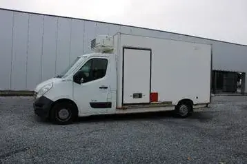 Renault Master 2011 photo 2
